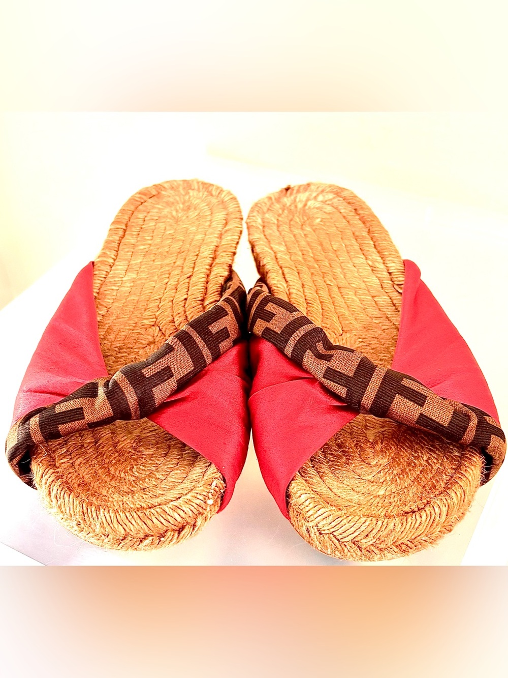 Fendi
Fendi silk twist espadrille slides Size 38.5